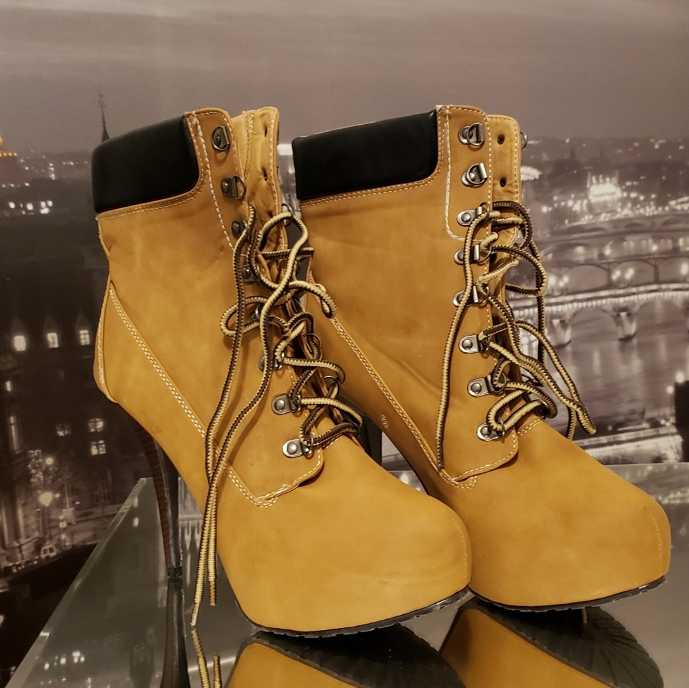 Boots size 10, tan brown